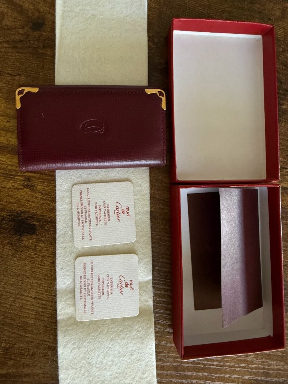 Vintage 1980s Must de Cartier 6 Key Holder Burgundy Leather Box Cloth Cards - Picture 3 of 14
